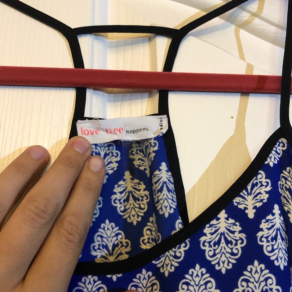 Patterned flowy tank - Picture 2 of 3